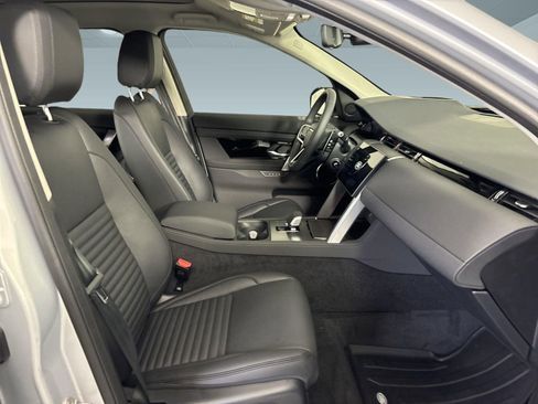 Certified 2025 Land Rover Discovery Sport S image 18