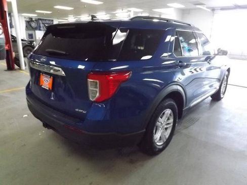 Certified 2023 Ford Explorer XLT w/ Class IV Trailer Tow Package AWD/4WD image 5