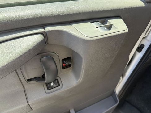 Used 2014 Chevrolet Express 2500 LT w/ LT Preferred Equipment Group RWD image 25