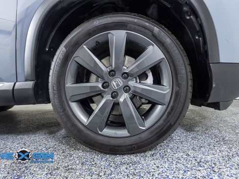 Used 2025 Honda Pilot Sport image 42