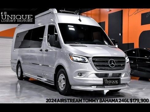 Used 2022 Mercedes-Benz Sprinter 3500 image 1