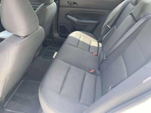 Used 2025 Nissan Altima 2.5 S FWD image 11
