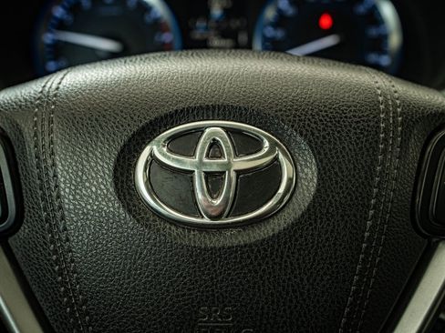 Used 2015 Toyota Highlander Limited image 30