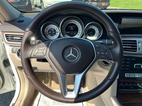 Used 2014 Mercedes-Benz E 350 Sedan image 16