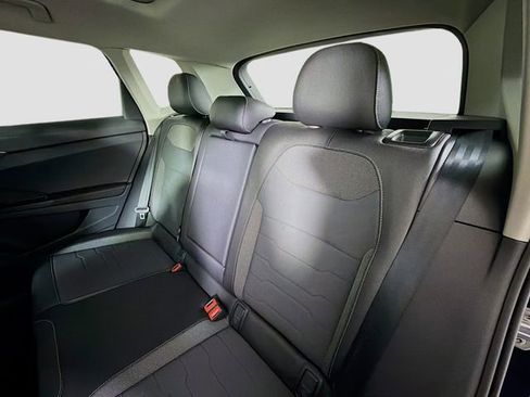 New 2026 Volkswagen Taos SE FWD image 22