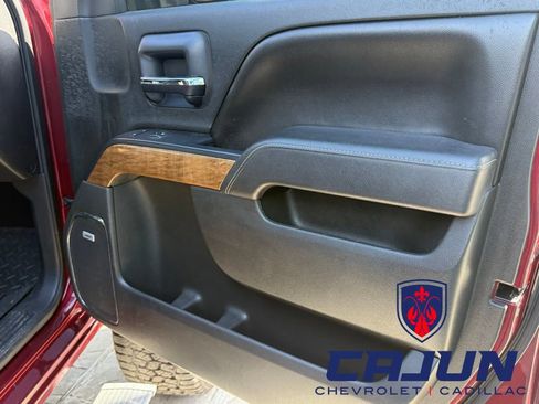 Used 2017 Chevrolet Silverado 1500 LTZ w/ LTZ Plus Package AWD/4WD image 31
