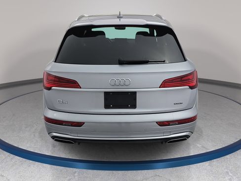 Used 2022 Audi Q5 2.0T Premium w/ Convenience Package AWD/4WD image 6