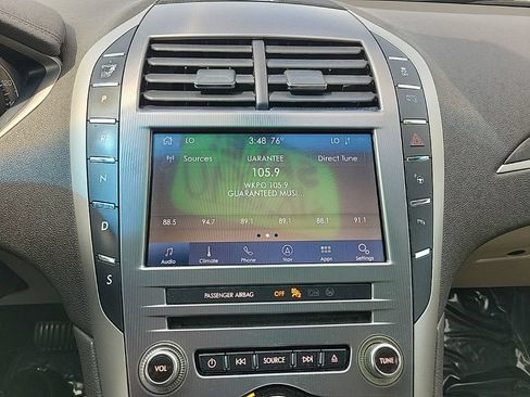 Used 2020 Lincoln MKZ Reserve w/ Elements Package FWD image 14