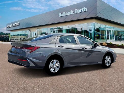 New 2026 Hyundai Elantra SE FWD image 8