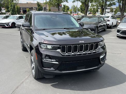 Used 2022 Jeep Grand Cherokee Limited 4xe w/ MOPAR Finishing Package AWD/4WD image 4