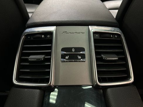 Used 2012 Porsche Panamera 4 image 54