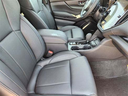 New 2025 Subaru Ascent Bronze Edition image 10