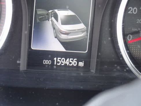 Used 2015 Toyota Camry XSE image 10