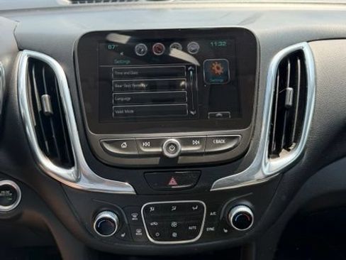 Used 2018 Chevrolet Equinox LT w/ Sun & Infotainment Package AWD/4WD image 20