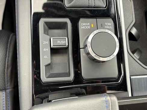 Used 2025 Toyota Sequoia Platinum image 18