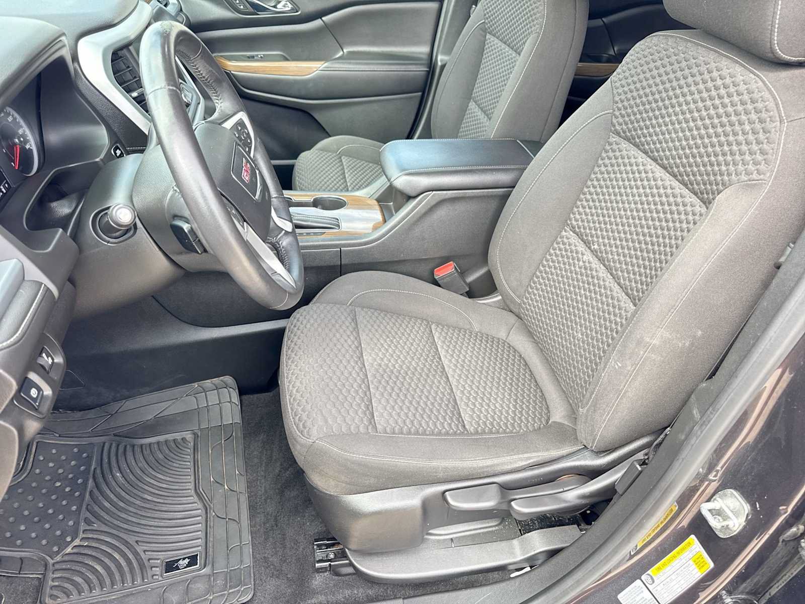 Used 2017 GMC Acadia SLE FWD image 15