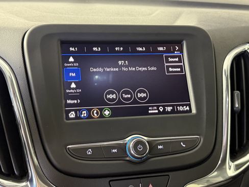 Used 2022 Chevrolet Equinox LT FWD image 17
