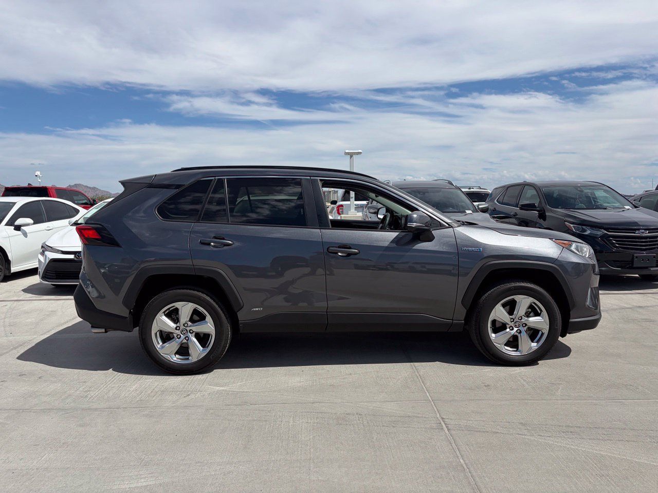 Used 2021 Toyota RAV4 XLE Premium AWD/4WD image 3