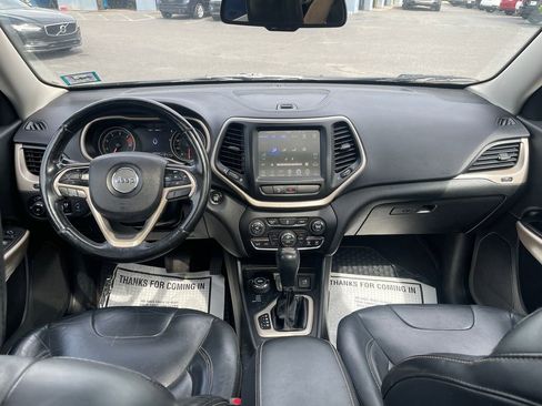 Used 2018 Jeep Cherokee Limited AWD/4WD image 19