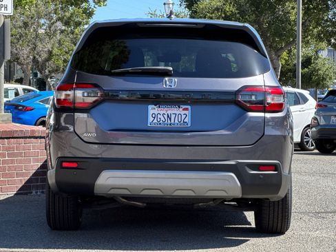 Used 2023 Honda Pilot EX-L image 5