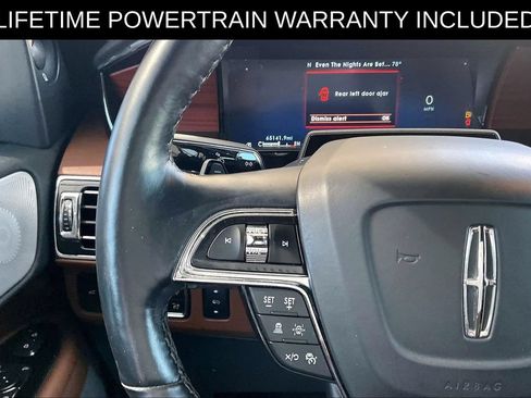 Used 2022 Lincoln Navigator L Reserve RWD image 17