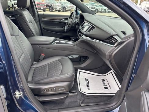 Certified 2023 Buick Enclave Avenir w/ Avenir Technology Package image 25