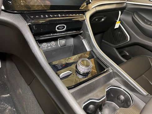 New 2026 Jeep Grand Cherokee L Limited image 33