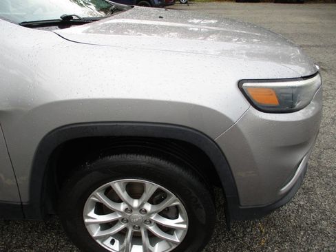 Used 2019 Jeep Cherokee Latitude w/ Popular Appearance Group AWD/4WD image 21