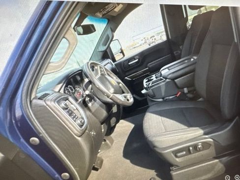 Used 2022 Chevrolet Silverado 2500 LT w/ Convenience Package AWD/4WD image 5