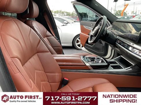 Used 2023 BMW 760i xDrive w/ Executive Package AWD/4WD image 25