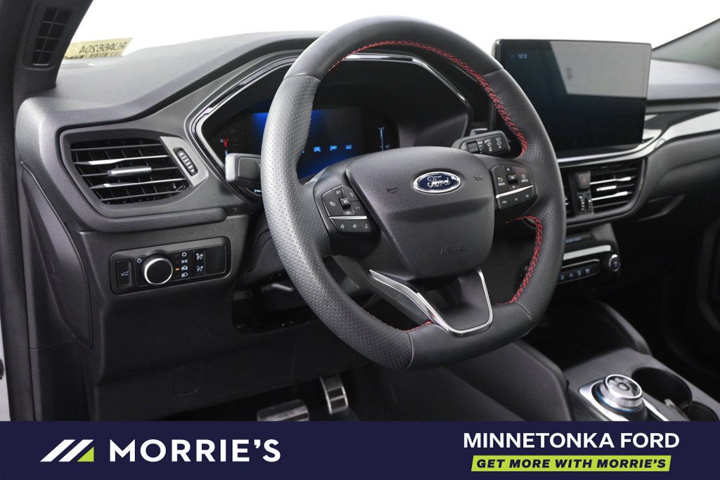 Used 2024 Ford Escape ST-Line w/ Tech Pack #1 AWD/4WD image 12