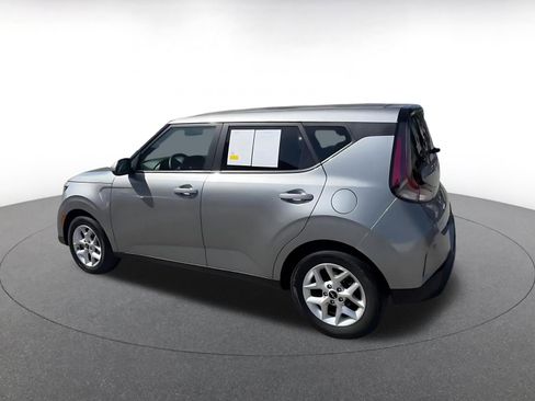 Used 2025 Kia Soul LX w/ LX Technology Package image 10