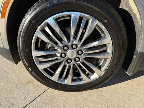 Used 2017 Cadillac XT5 Premium Luxury image 29