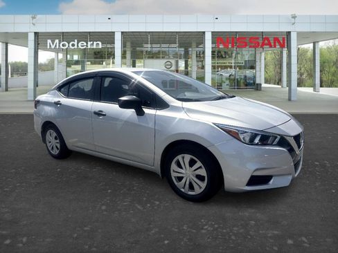 Used 2022 Nissan Versa S FWD image 7