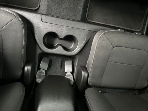 Used 2020 GMC Canyon SLE w/ Driver Alert Package image 28