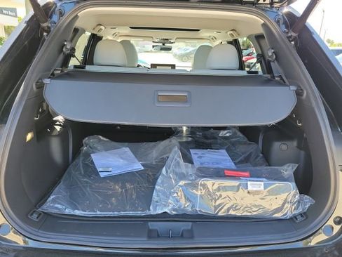 New 2025 Mitsubishi Outlander SE image 8