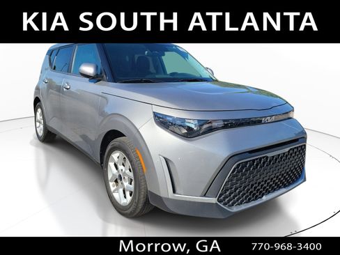 Used 2024 Kia Soul LX w/ Option Group 015 FWD image 1