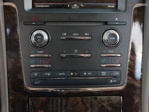 Used 2015 Lincoln Navigator L 2WD image 35