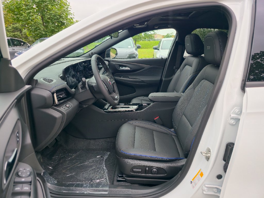 New 2026 Buick Envista Sport Touring w/ Convenience I Package FWD image 22