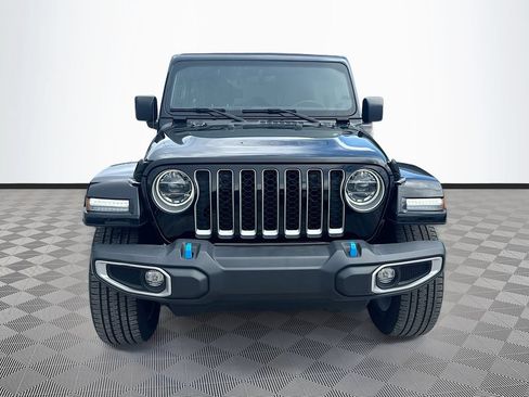 Used 2022 Jeep Wrangler Unlimited Sahara w/ Safety Group AWD/4WD image 2