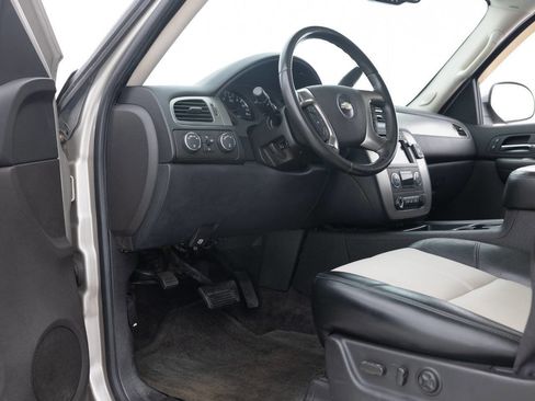 Used 2007 Chevrolet Avalanche LT w/ LT Preferred Equipment Group AWD/4WD image 30