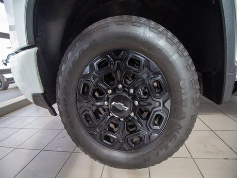 Used 2024 Chevrolet Silverado 2500 LTZ w/ LTZ Plus Package image 24