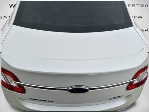 Used 2010 Ford Taurus SHO AWD/4WD image 40