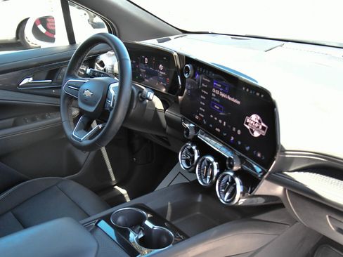 Used 2024 Chevrolet Blazer EV LT AWD/4WD image 53
