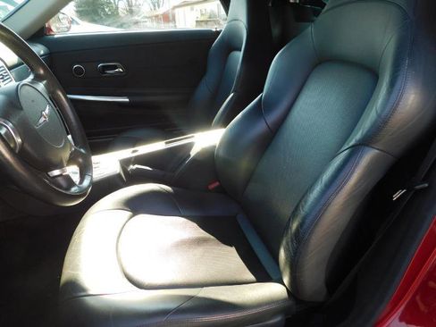Used 2005 Chrysler Crossfire Limited image 4