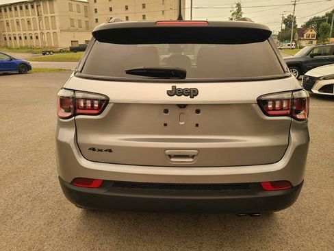 Used 2022 Jeep Compass Latitude w/ Convenience Group AWD/4WD image 9