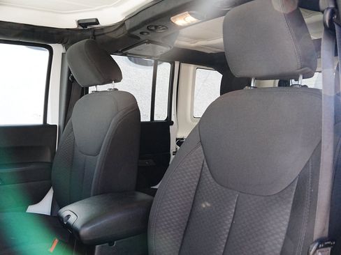 Used 2017 Jeep Wrangler Unlimited Sport w/ Quick Order Package 24S image 9