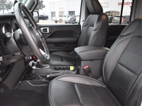 Used 2023 Jeep Wrangler Unlimited Sahara w/ Cold Weather Group image 14