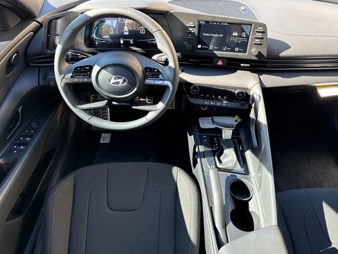New 2026 Hyundai Elantra Sport image 22