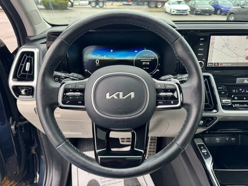 Used 2023 Kia Sorento SX Prestige w/ Panoramic Sunroof Package image 22
